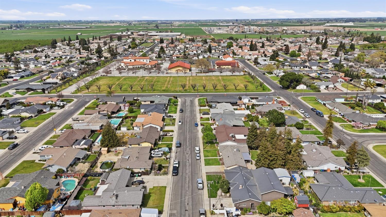 8308 Rexford Dr, Hilmar, CA 95324