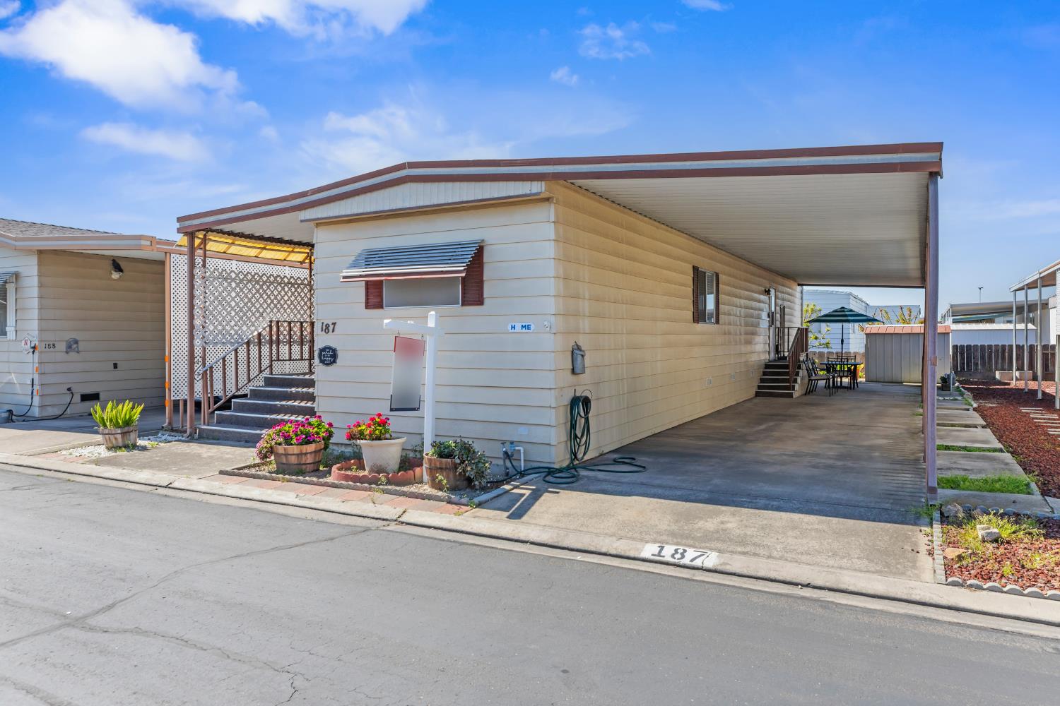 1400 N Tully #187, Turlock, CA 95382