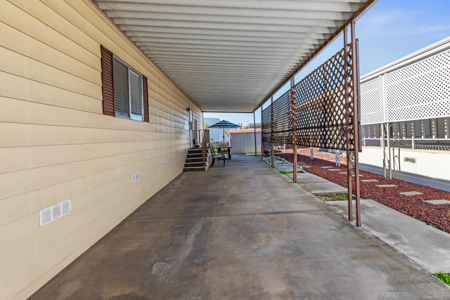 1400 N Tully #187, Turlock, CA 95382