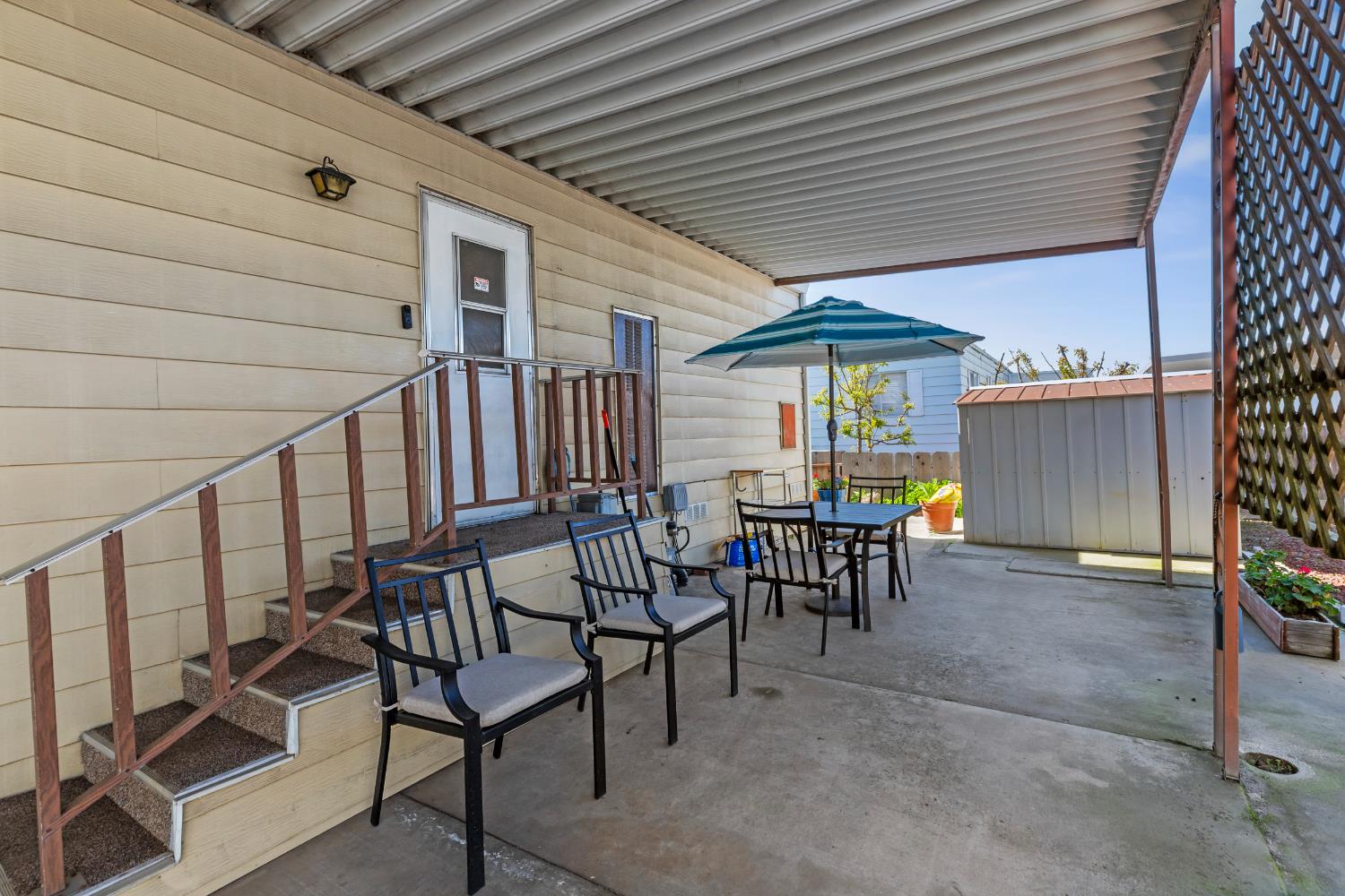 1400 N Tully #187, Turlock, CA 95382