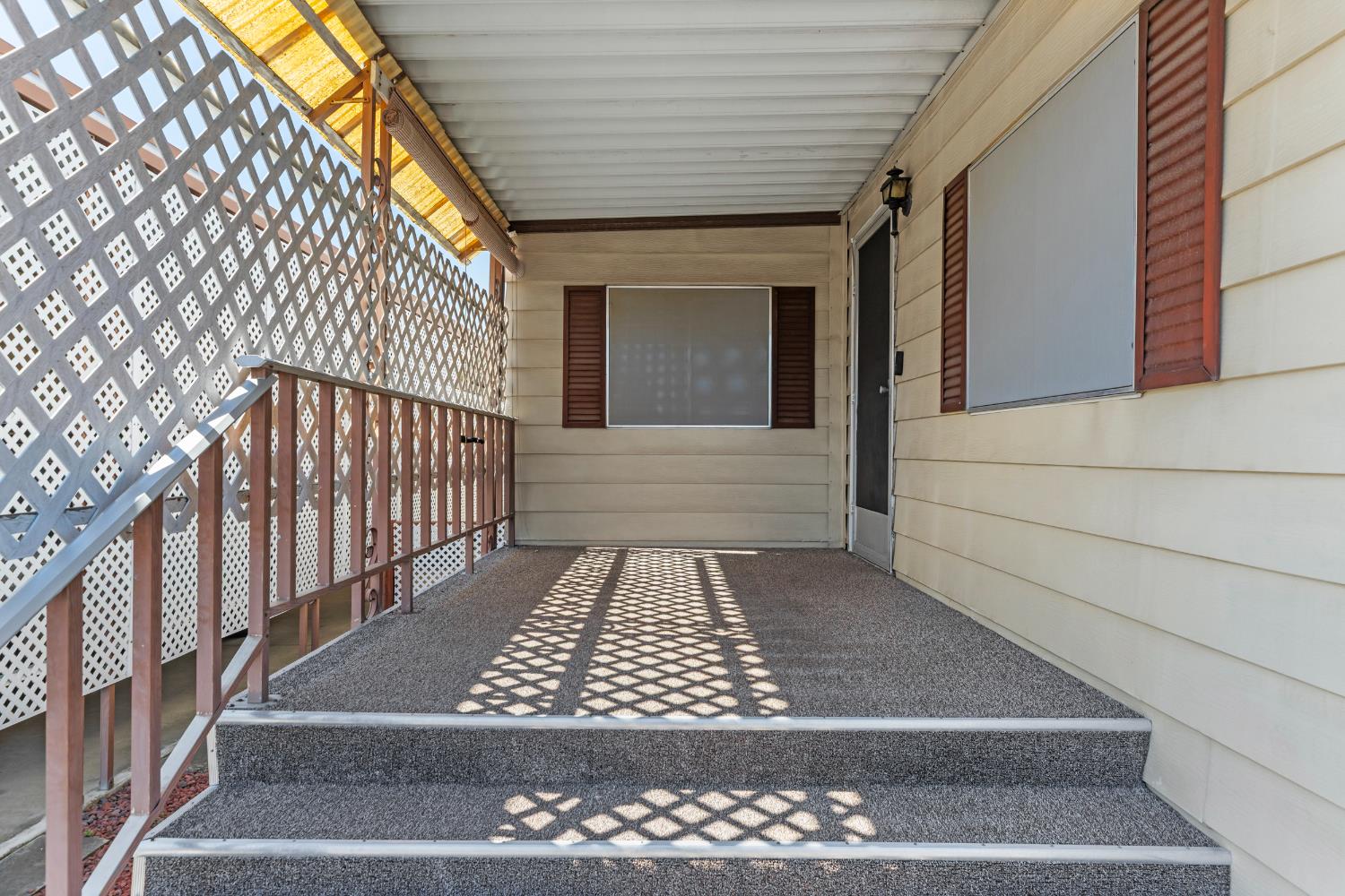 1400 N Tully #187, Turlock, CA 95382