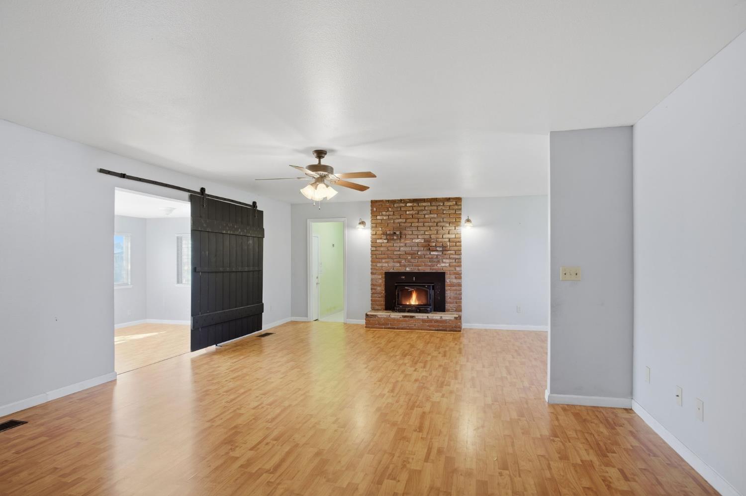 1409 Stonum Rd, Modesto, CA 95351