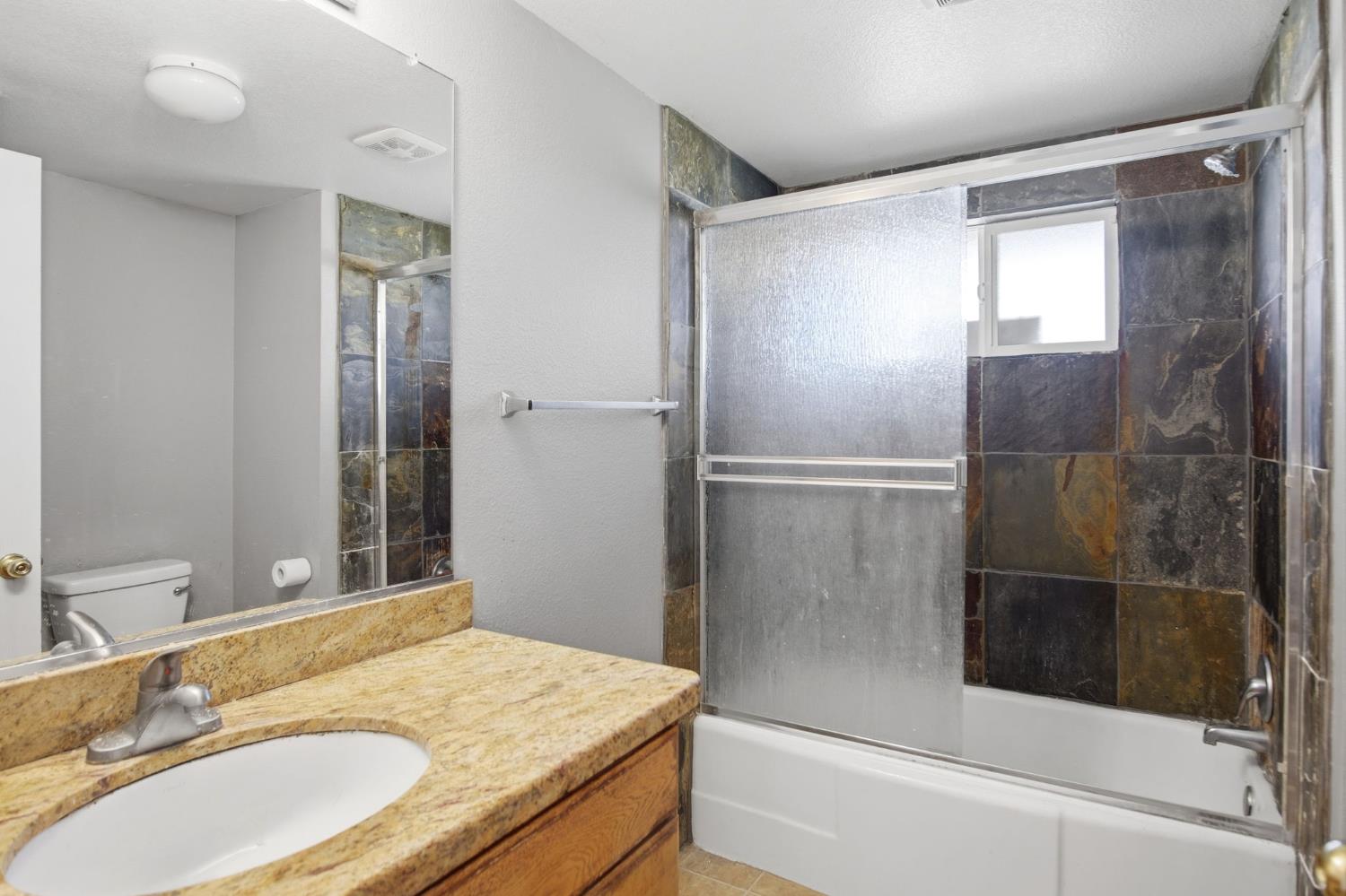 1409 Stonum Rd, Modesto, CA 95351