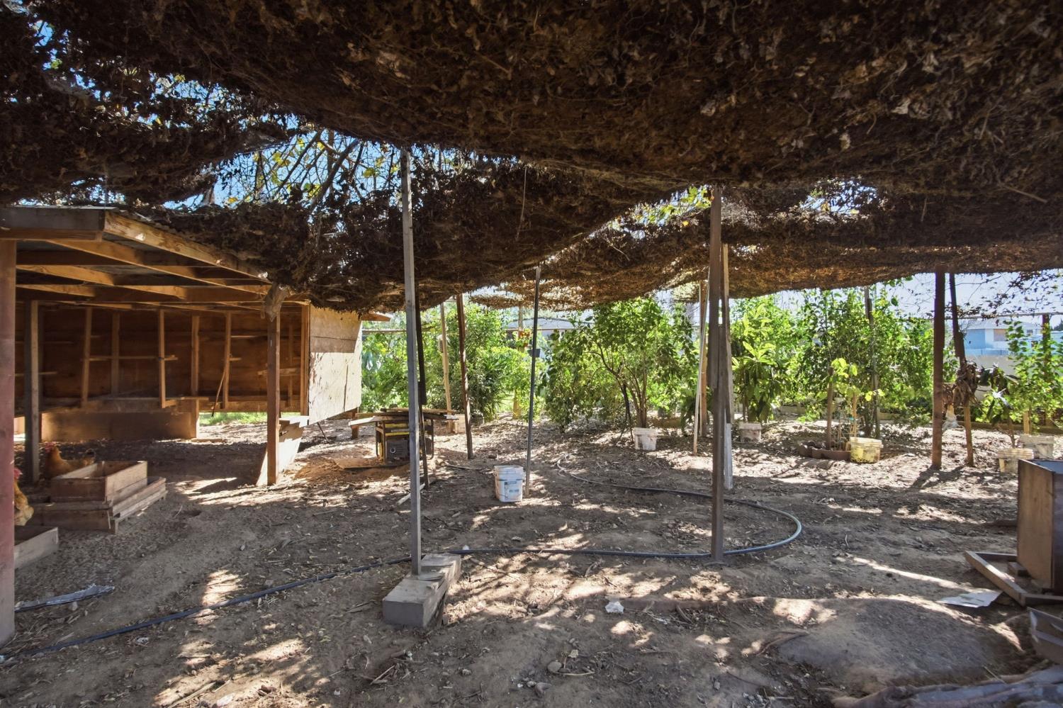 1409 Stonum Rd, Modesto, CA 95351