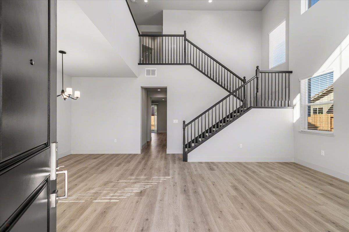 2041 Zane Way, Turlock, CA 95382