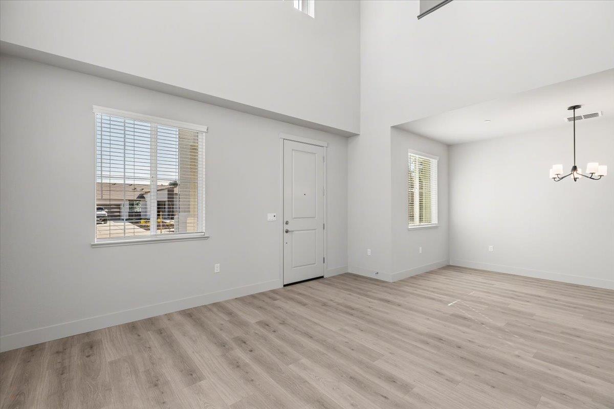 2041 Zane Way, Turlock, CA 95382