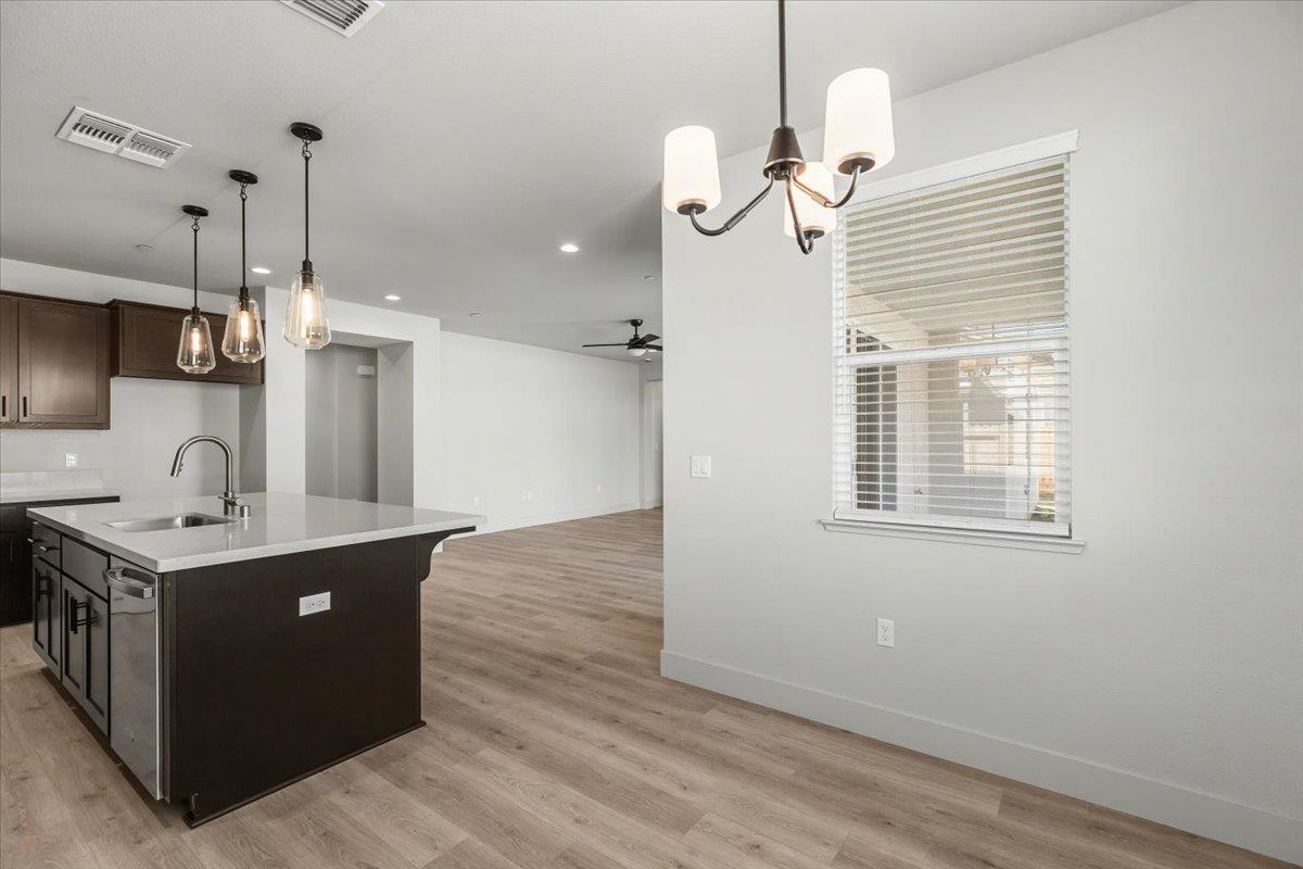 2041 Zane Way, Turlock, CA 95382