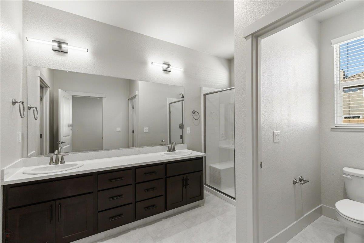 2041 Zane Way, Turlock, CA 95382