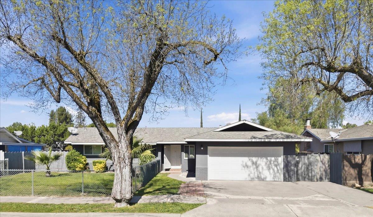 209 Tokay Ave, Modesto, CA 95350
