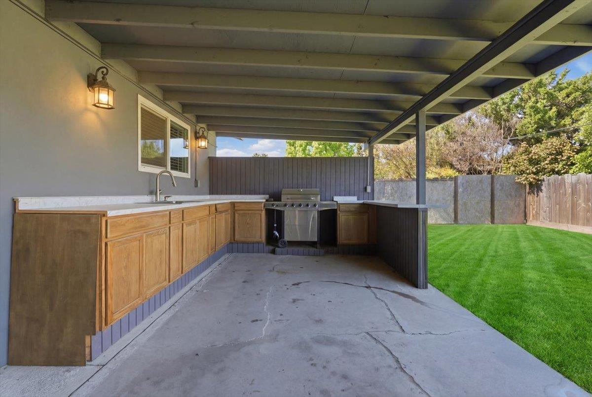 209 Tokay Ave, Modesto, CA 95350