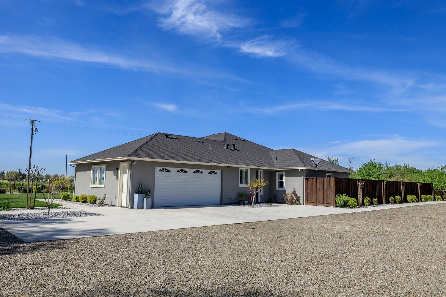 4486 Weir Ave, Livingston, CA 95334