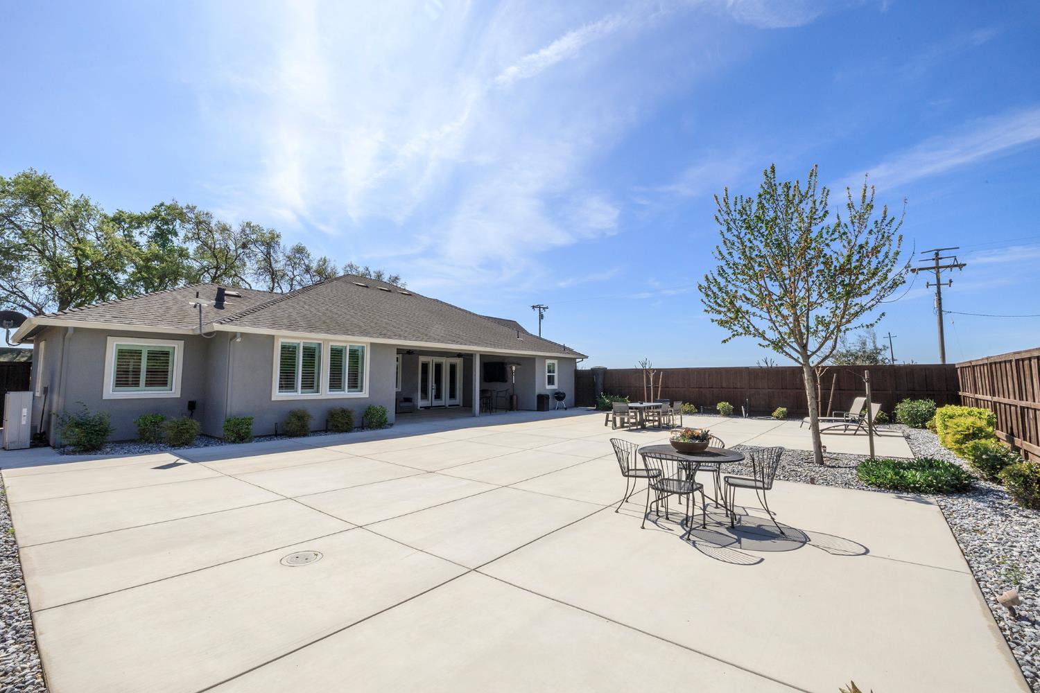 4486 Weir Ave, Livingston, CA 95334