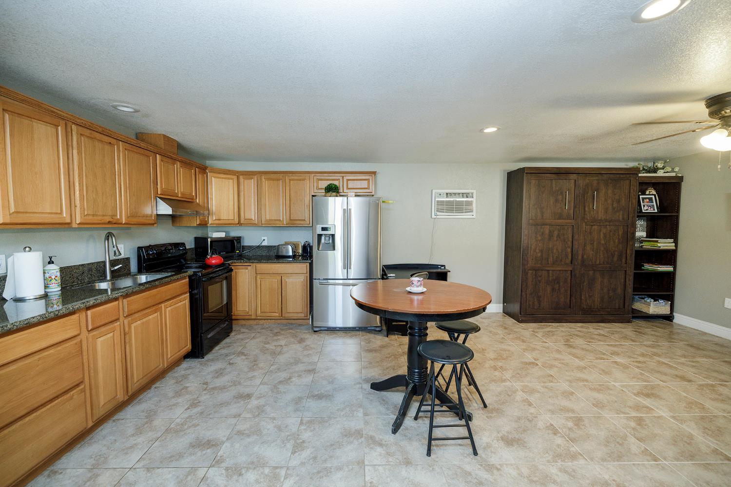 4486 Weir Ave, Livingston, CA 95334