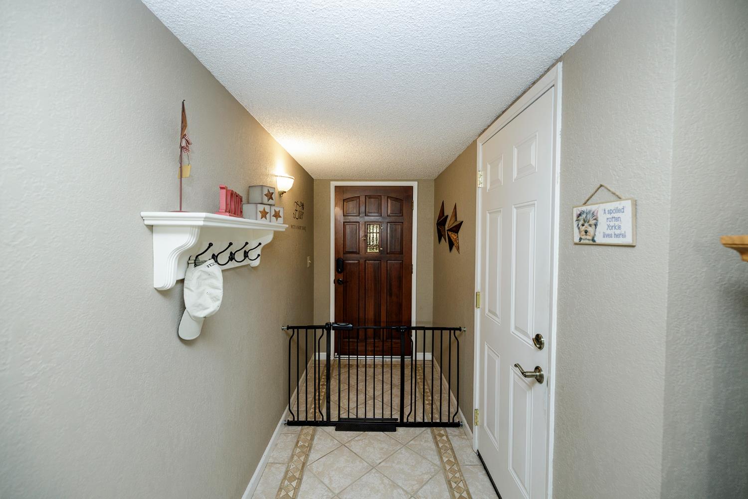 6605 Narcisco Way, Hughson, CA 95326