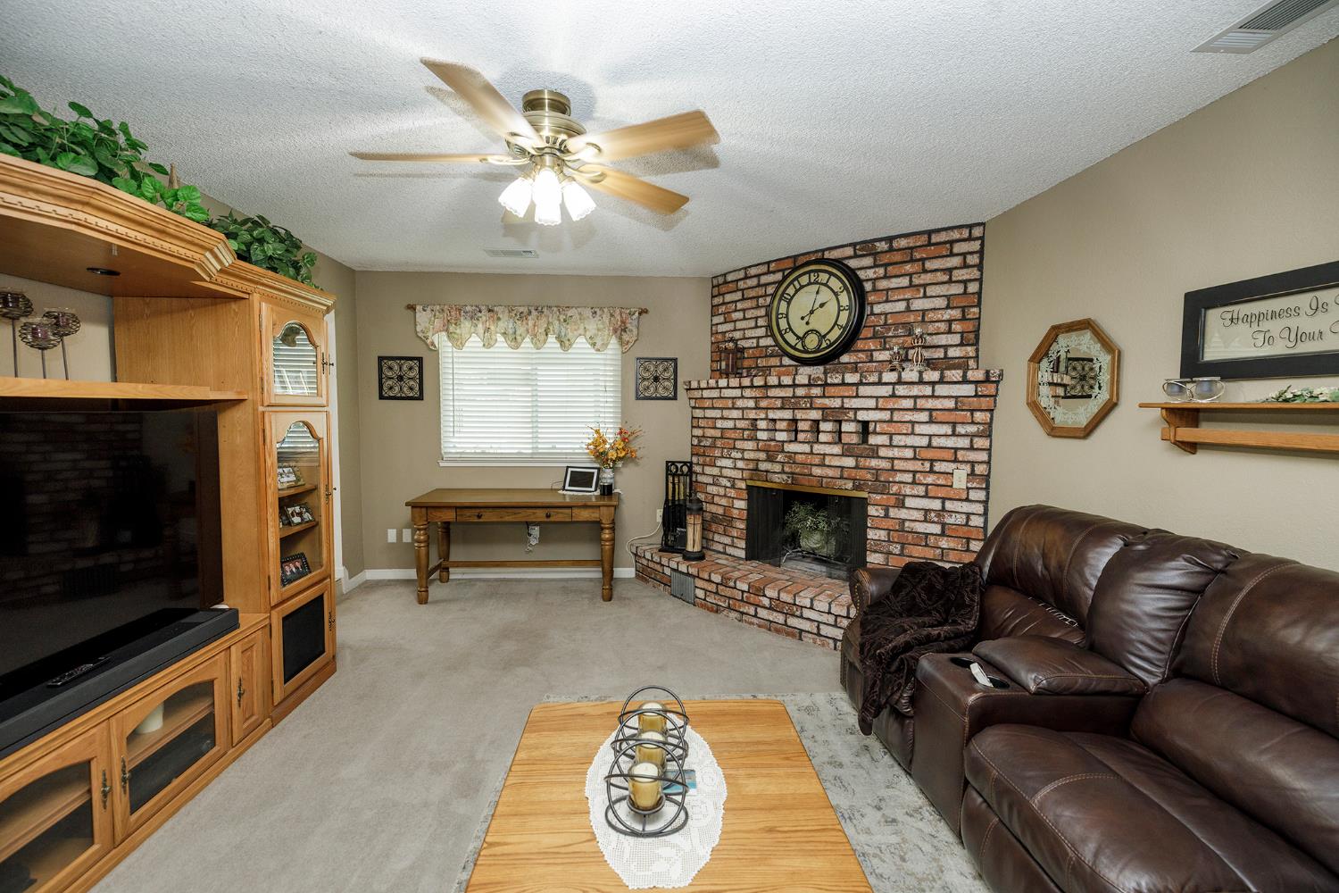 6605 Narcisco Way, Hughson, CA 95326