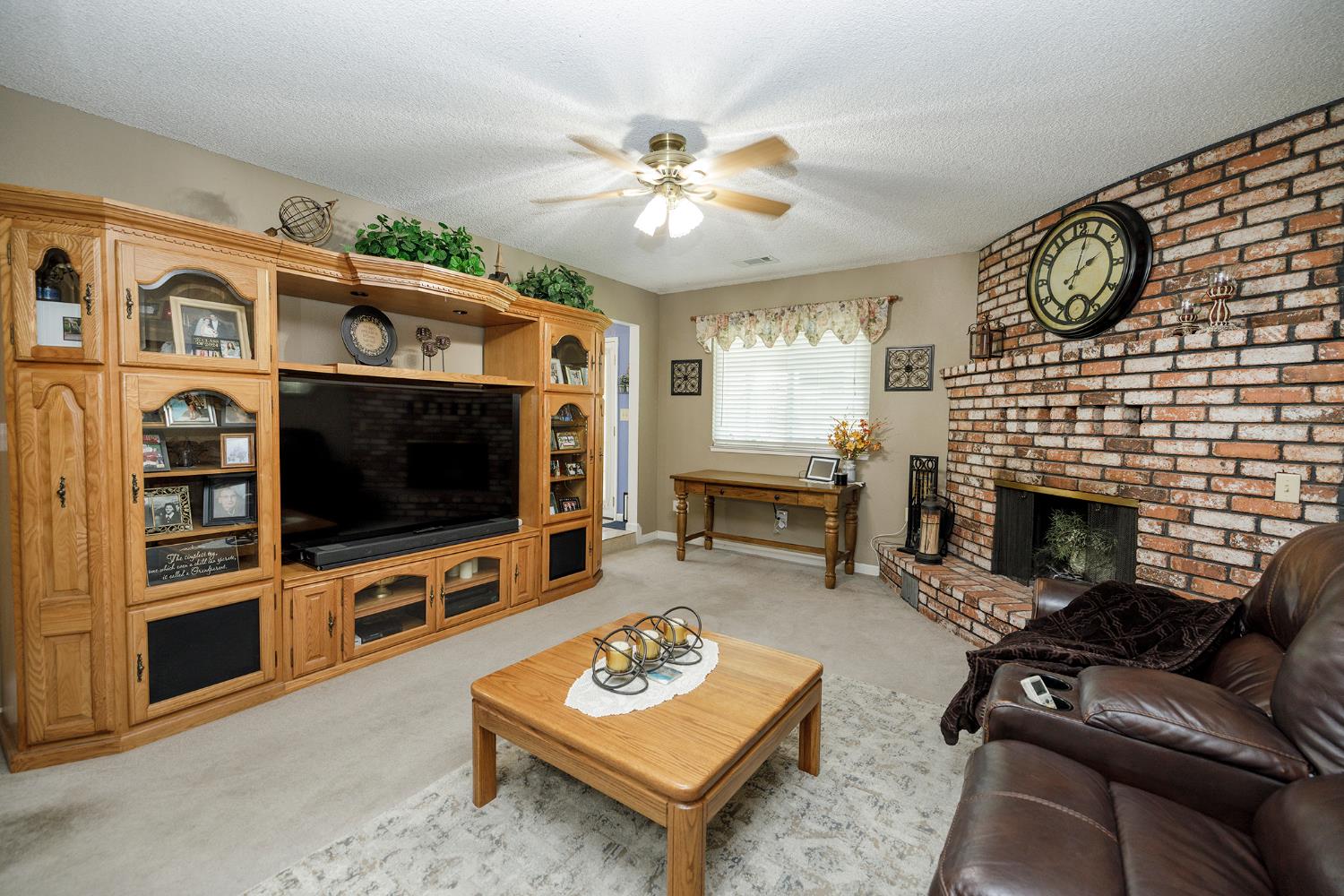 6605 Narcisco Way, Hughson, CA 95326