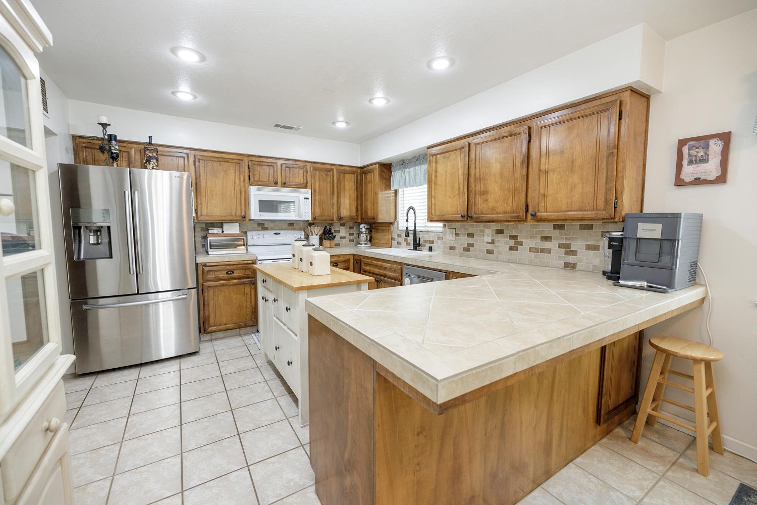 6605 Narcisco Way, Hughson, CA 95326