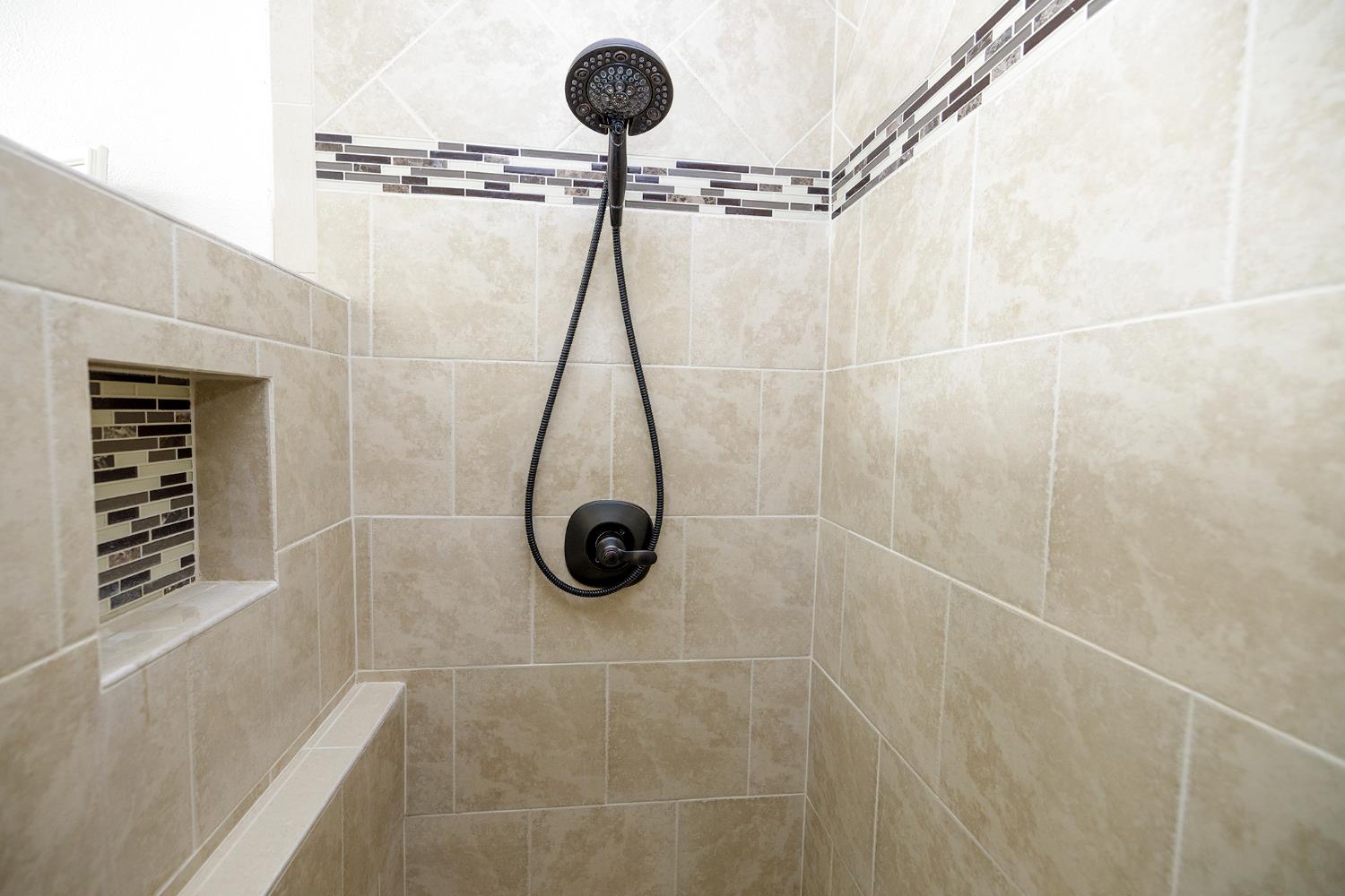 6605 Narcisco Way, Hughson, CA 95326