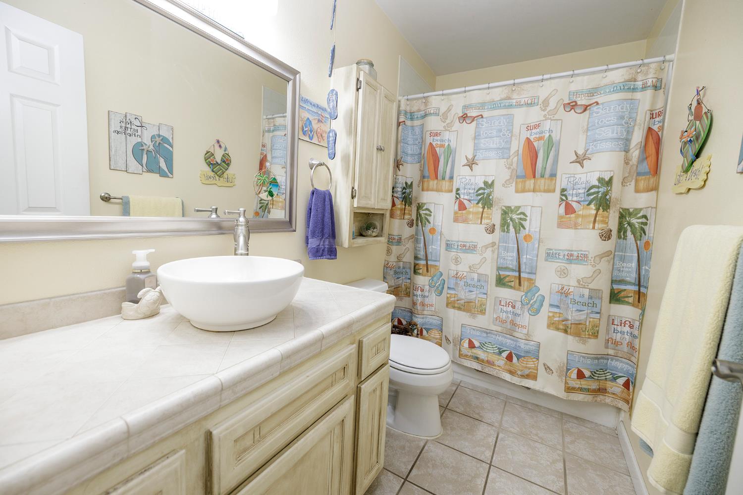 6605 Narcisco Way, Hughson, CA 95326