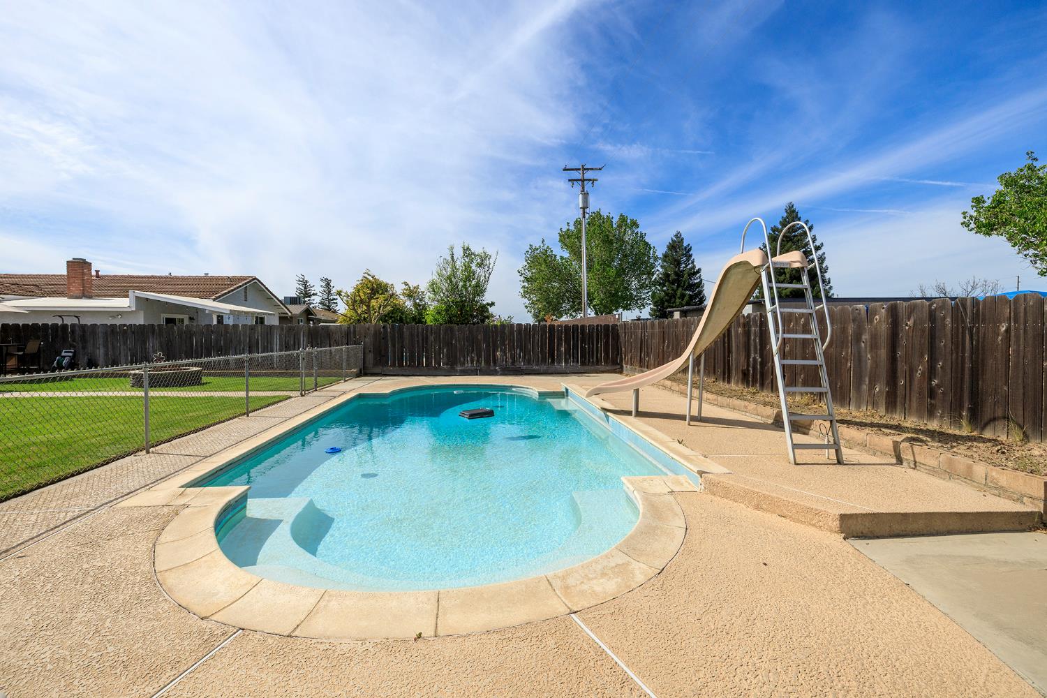 6605 Narcisco Way, Hughson, CA 95326