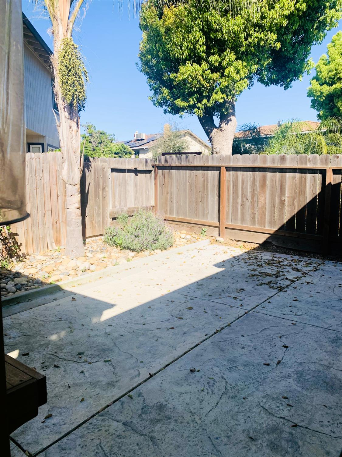 1049 Compass Ln, Manteca, CA 95537