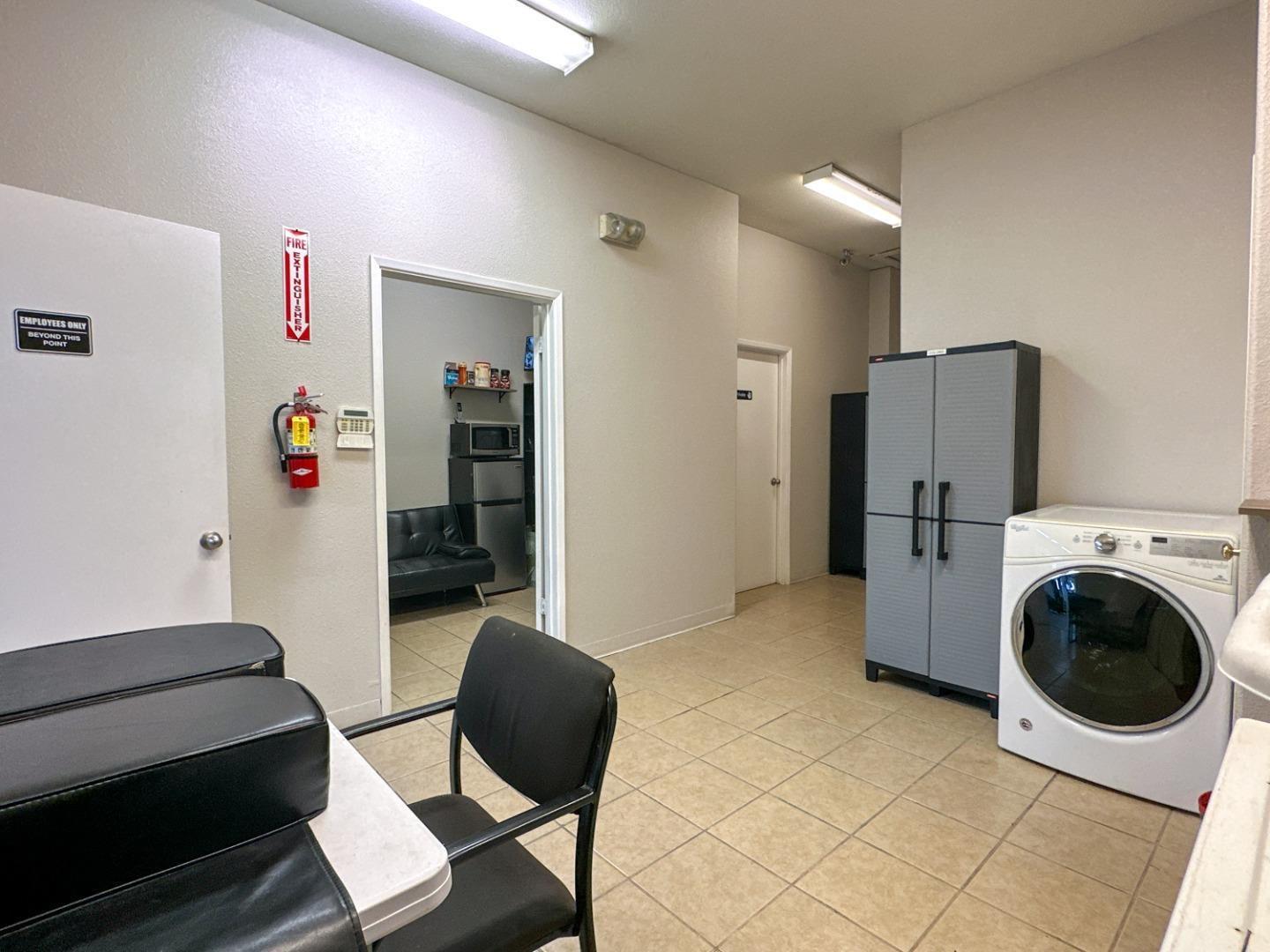 2531 E Whitmore Ave #J, Ceres, CA 95307