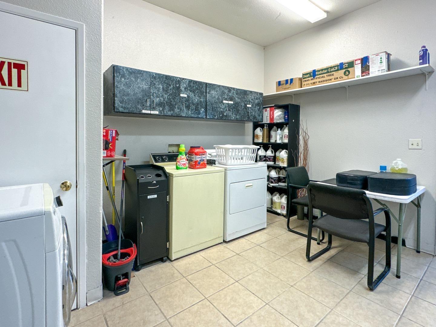 2531 E Whitmore Ave #J, Ceres, CA 95307