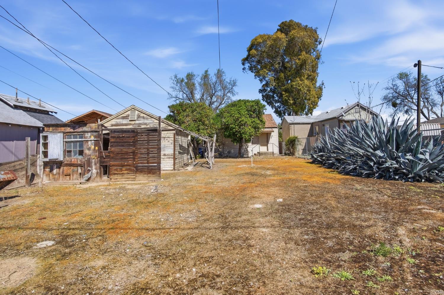 323 H St, Los Banos, CA 93635