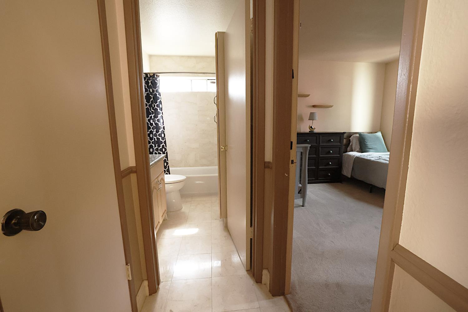 300 Los Verdes Ct, Modesto, CA 95354