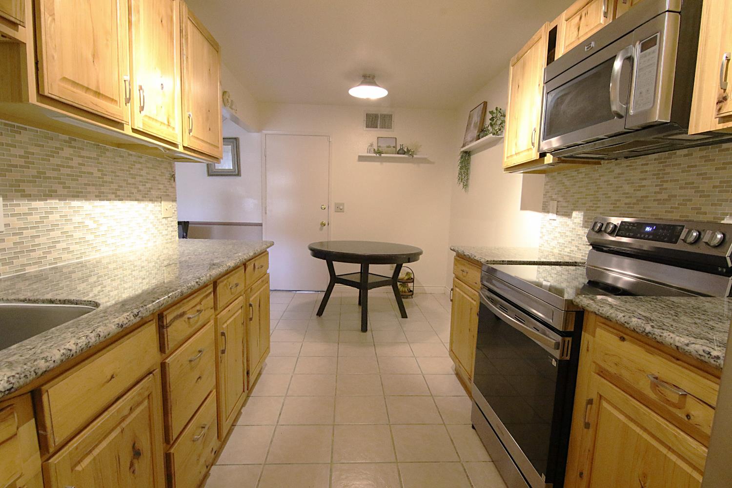 300 Los Verdes Ct, Modesto, CA 95354