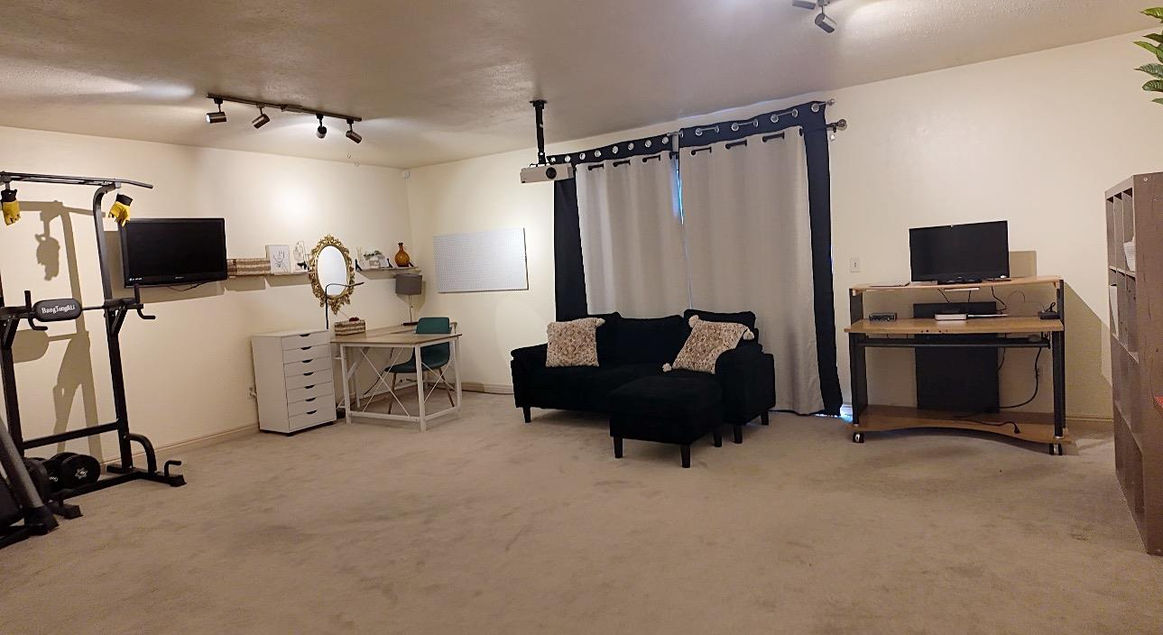 300 Los Verdes Ct, Modesto, CA 95354