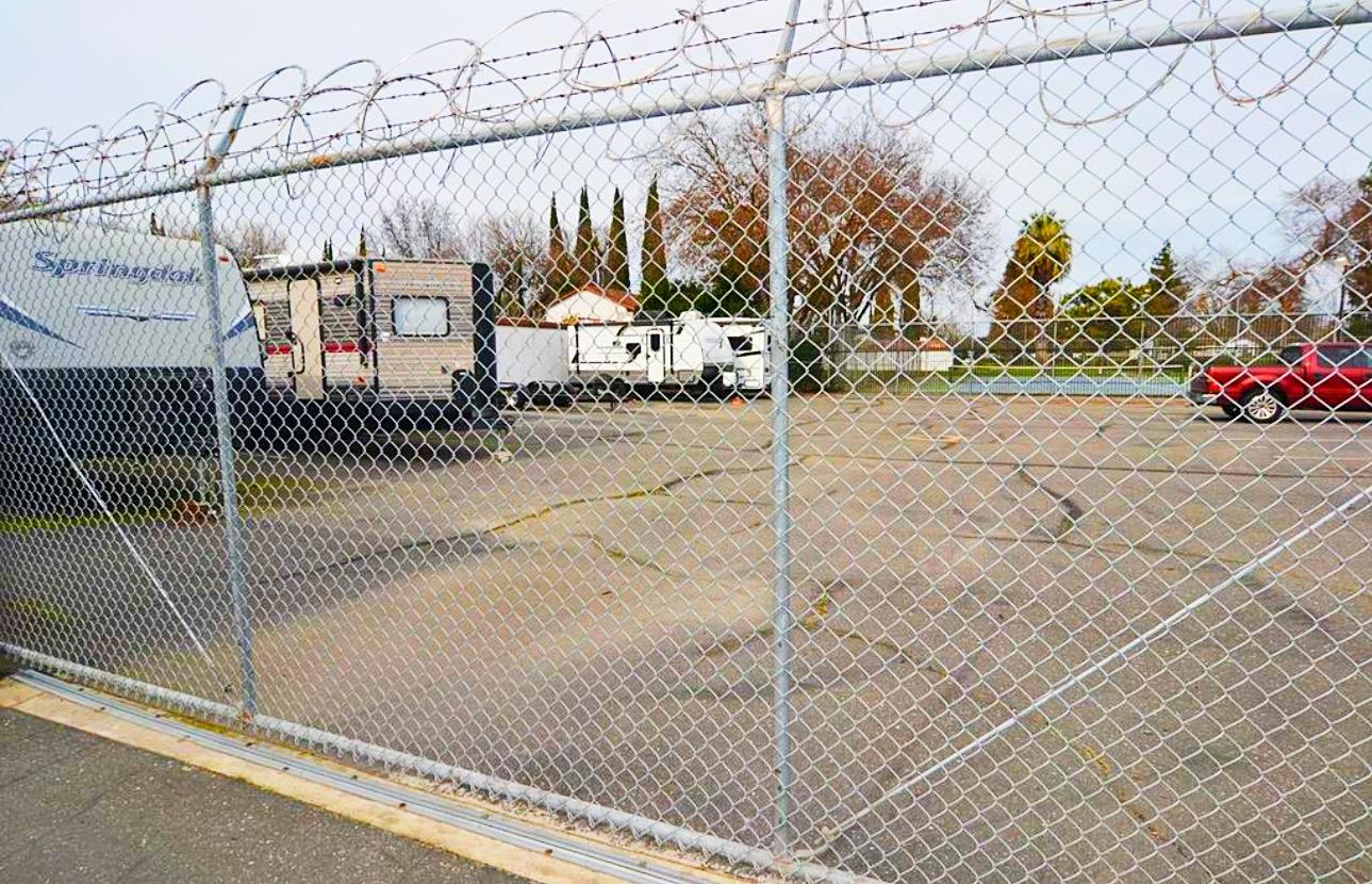 300 Los Verdes Ct, Modesto, CA 95354