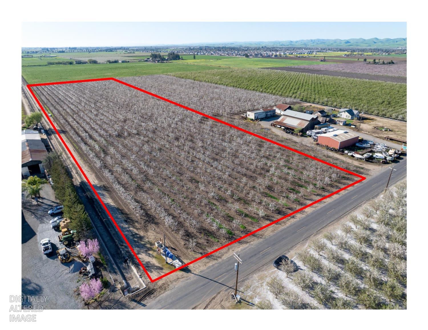 1424 Eucalyptus Ave, Patterson, CA 95363