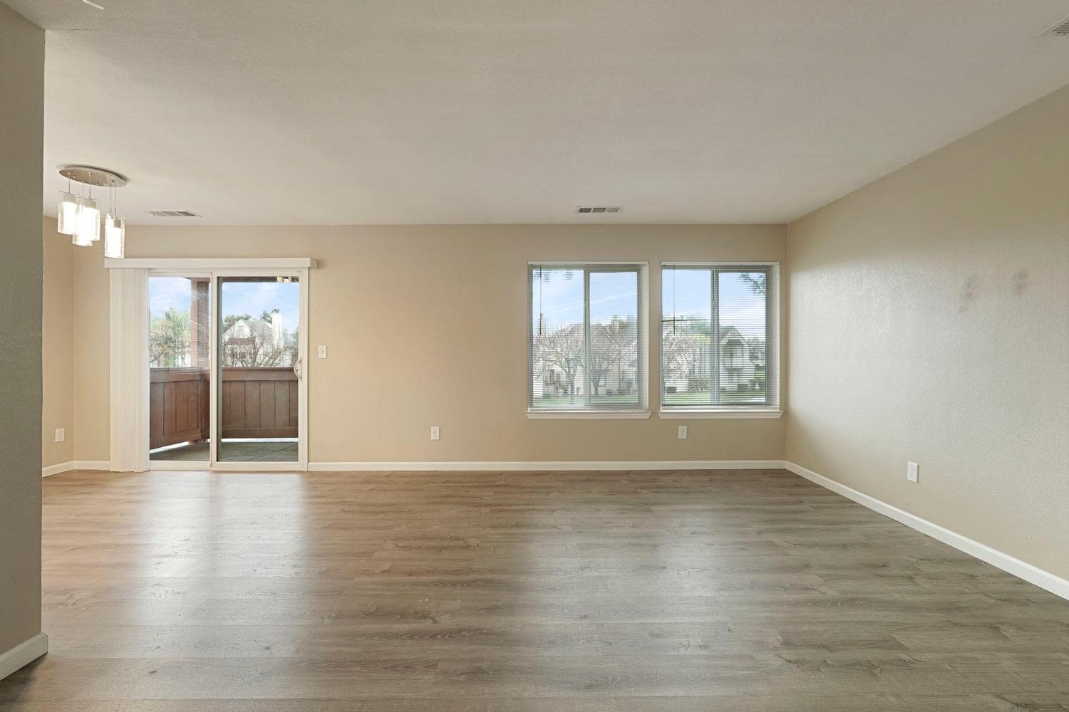 495 Cherry Ln #J, Manteca, CA 95337