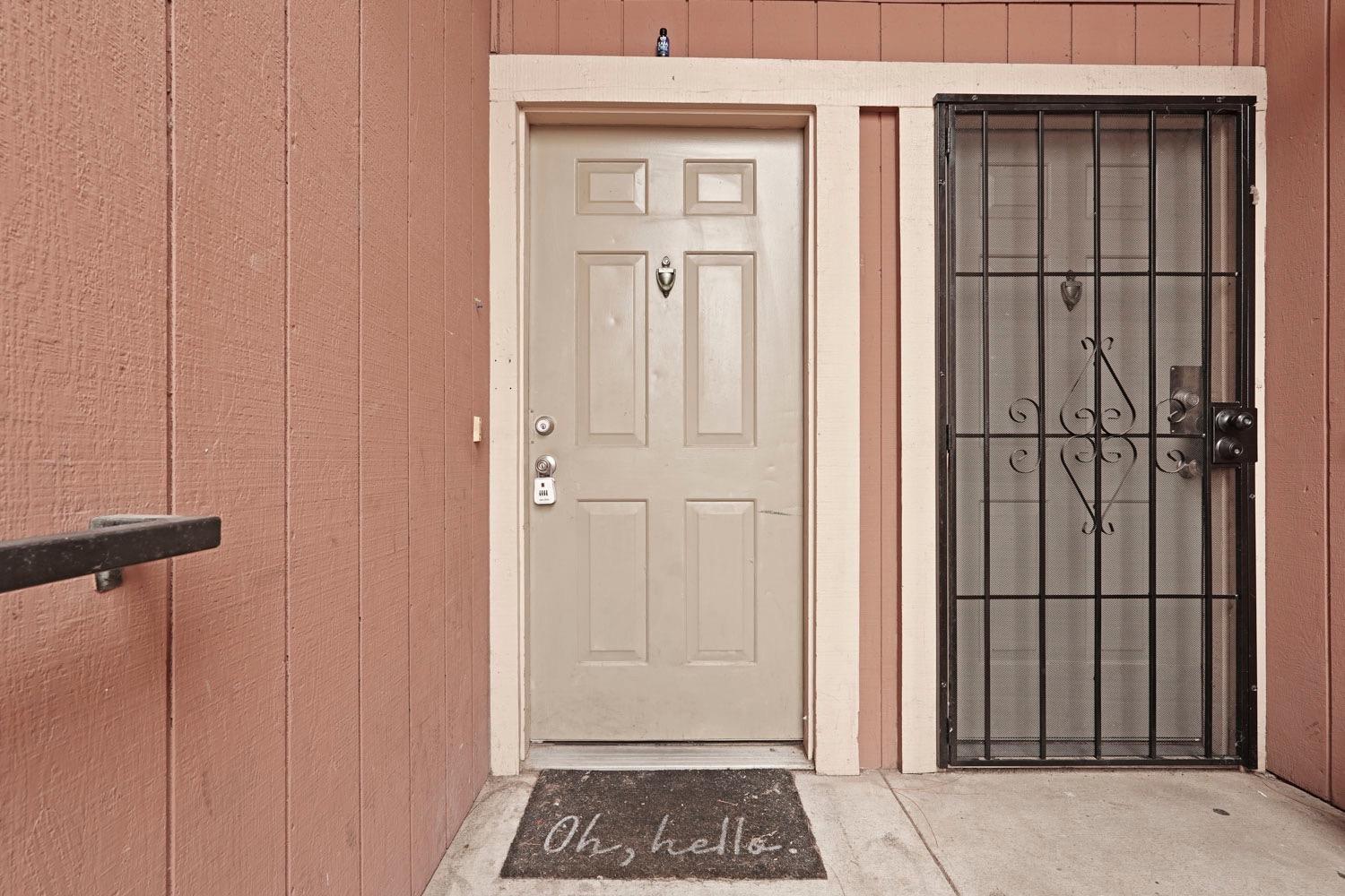 495 Cherry Ln #J, Manteca, CA 95337