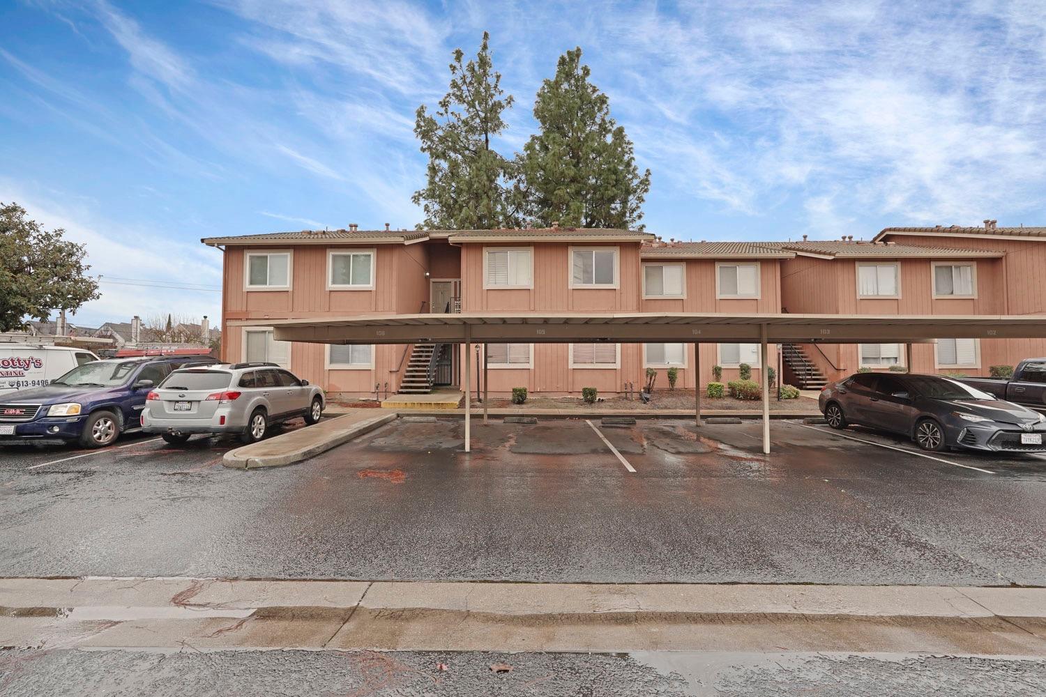 495 Cherry Ln #J, Manteca, CA 95337