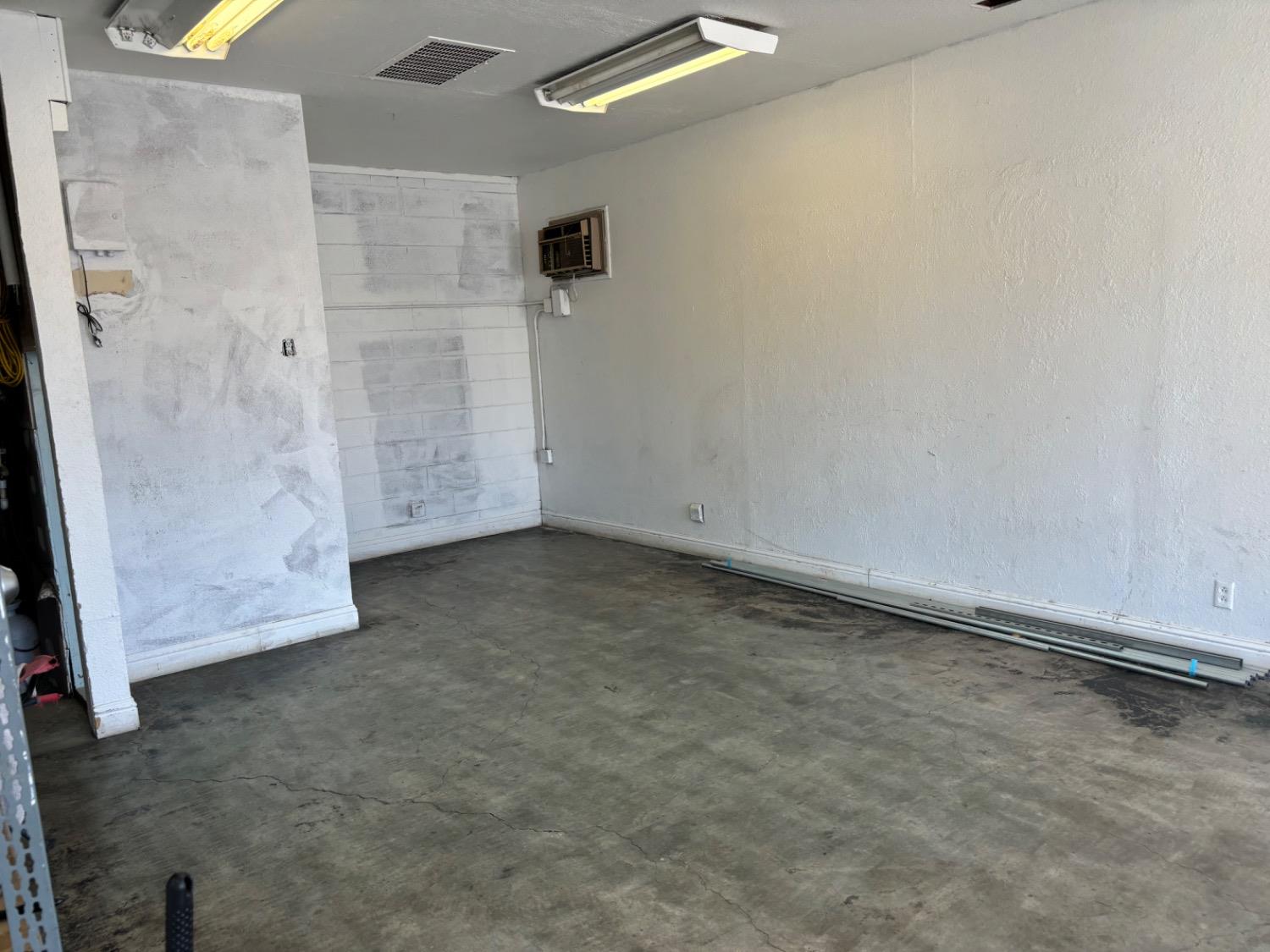 726 South Ave, Gustine, CA 95322