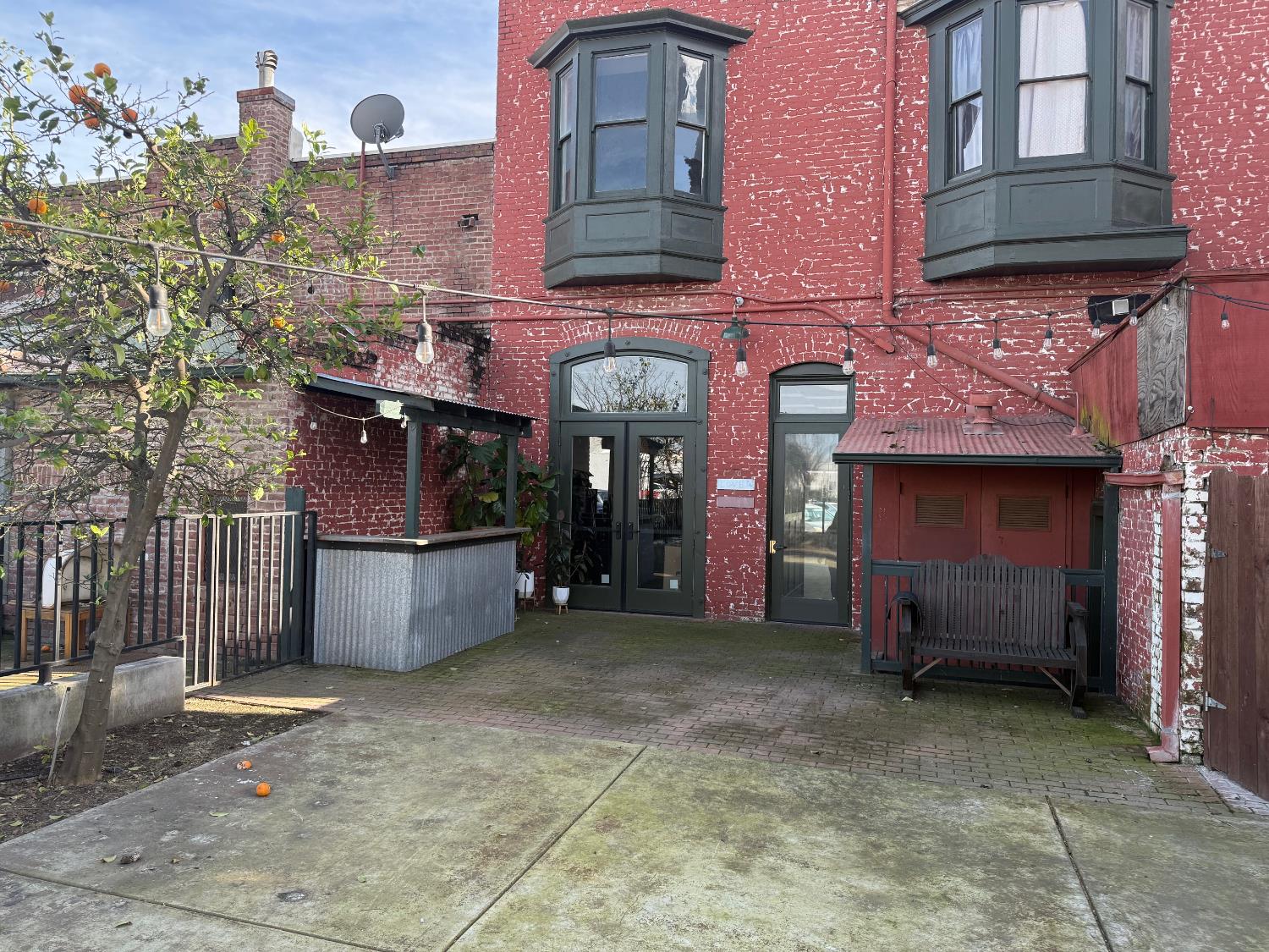 933 Fresno St, Newman, CA 95360