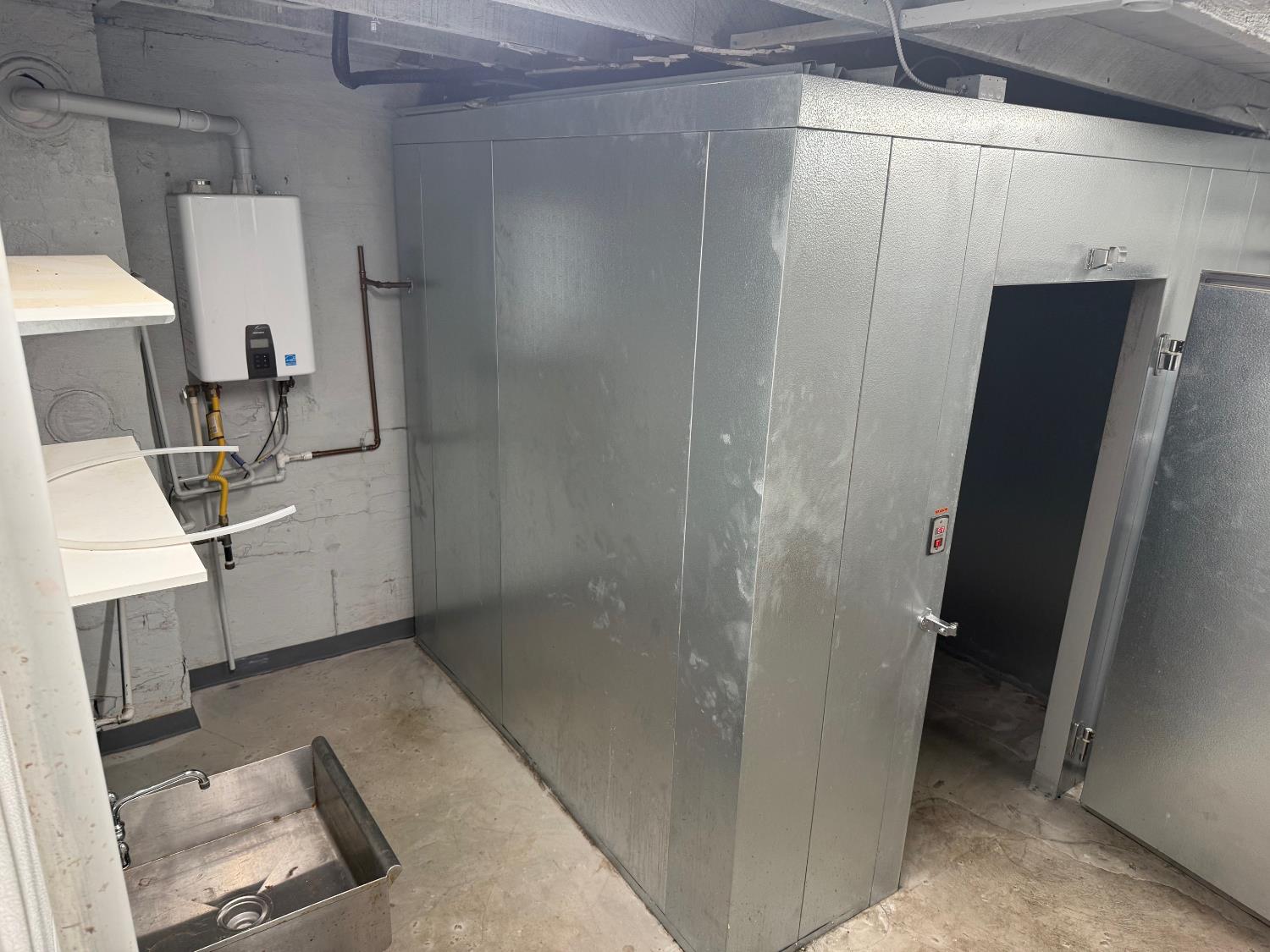 933 Fresno St, Newman, CA 95360