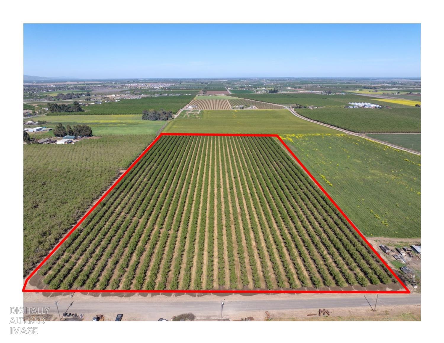 1613 Fig Ave, Patterson, CA 95363