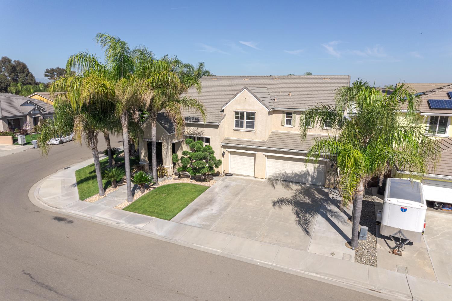 751 Banff Dr, Newman, CA 95360