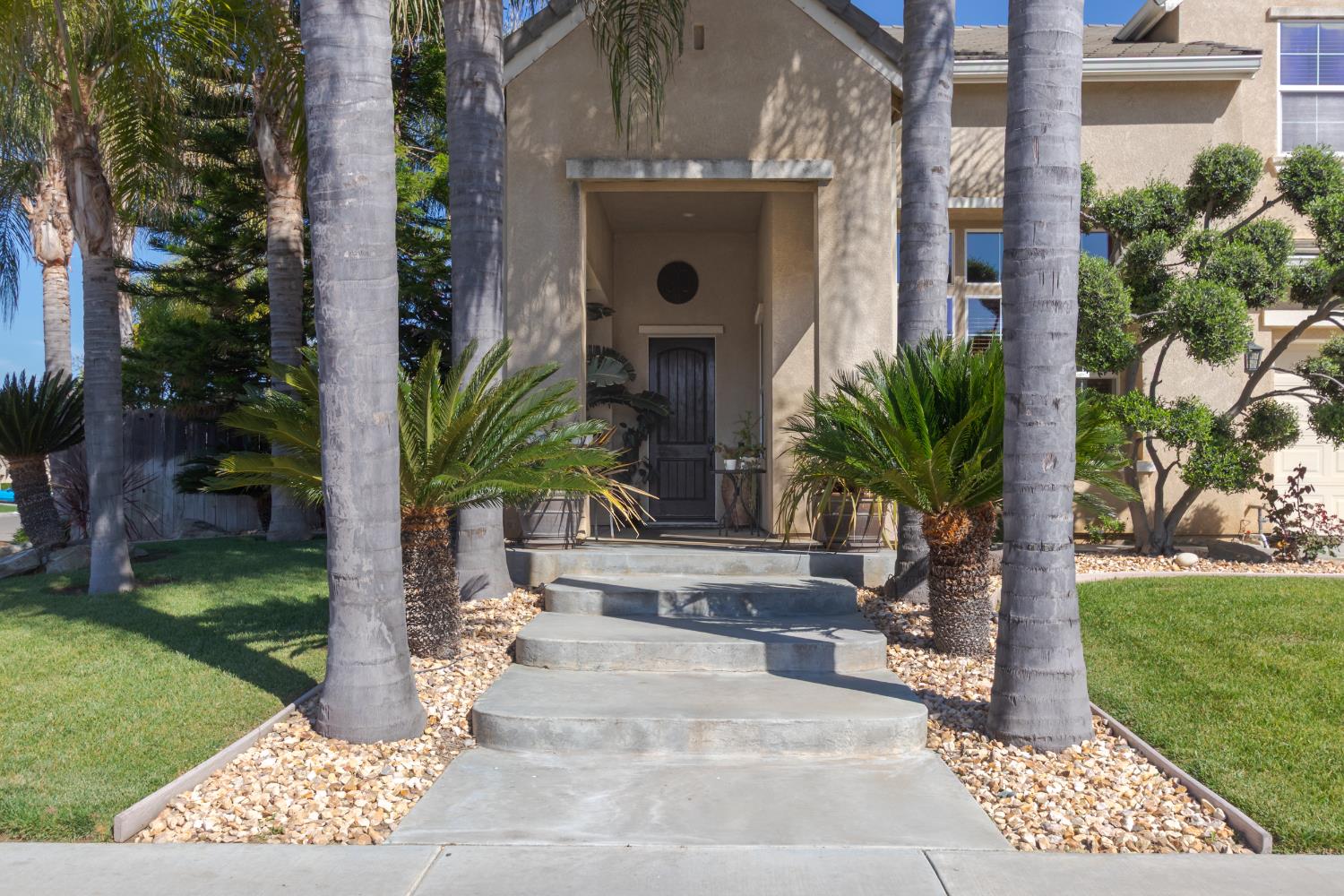 751 Banff Dr, Newman, CA 95360