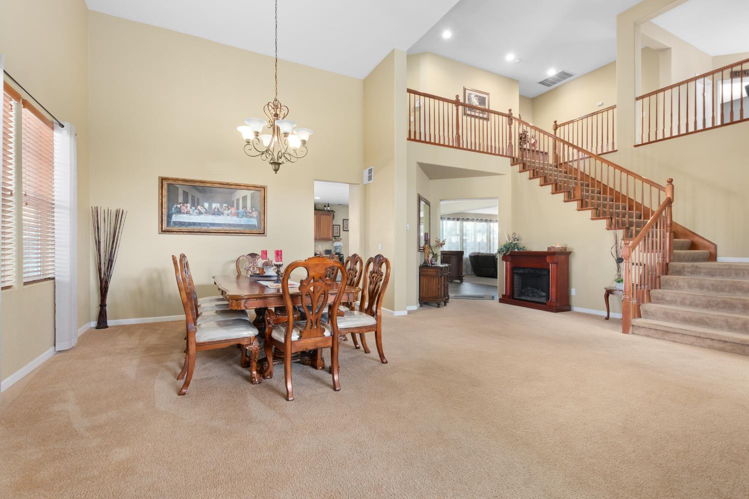 751 Banff Dr, Newman, CA 95360