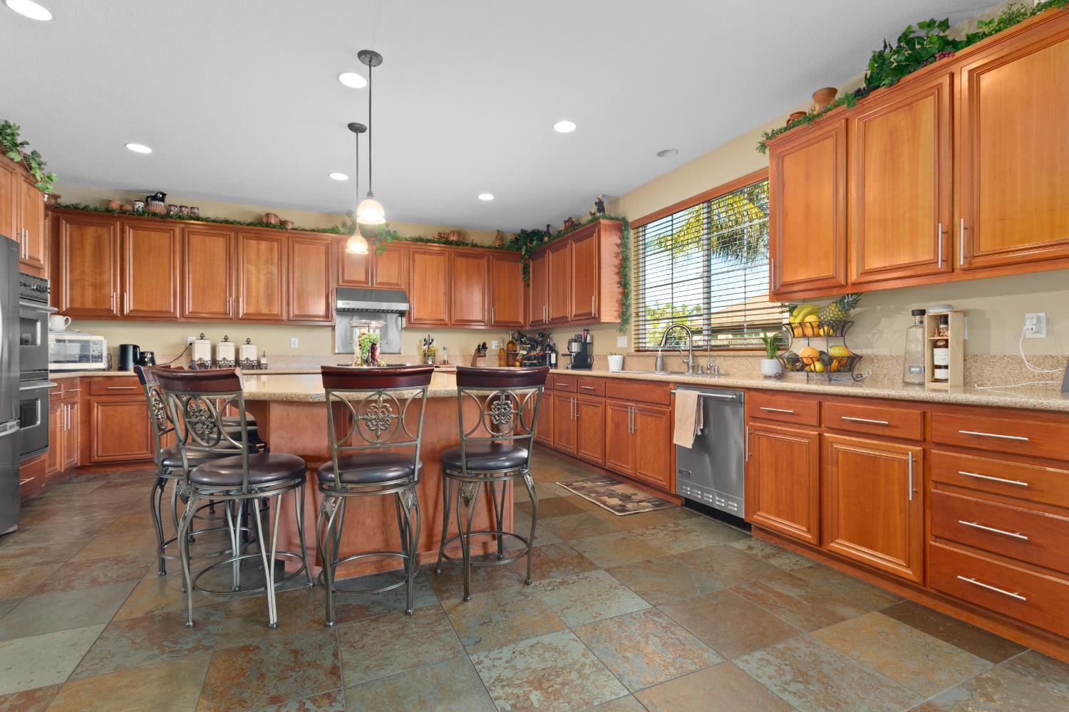 751 Banff Dr, Newman, CA 95360