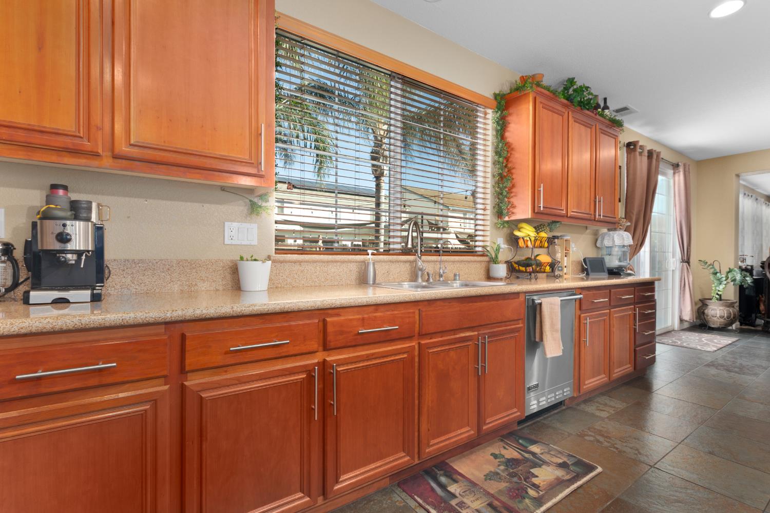 751 Banff Dr, Newman, CA 95360