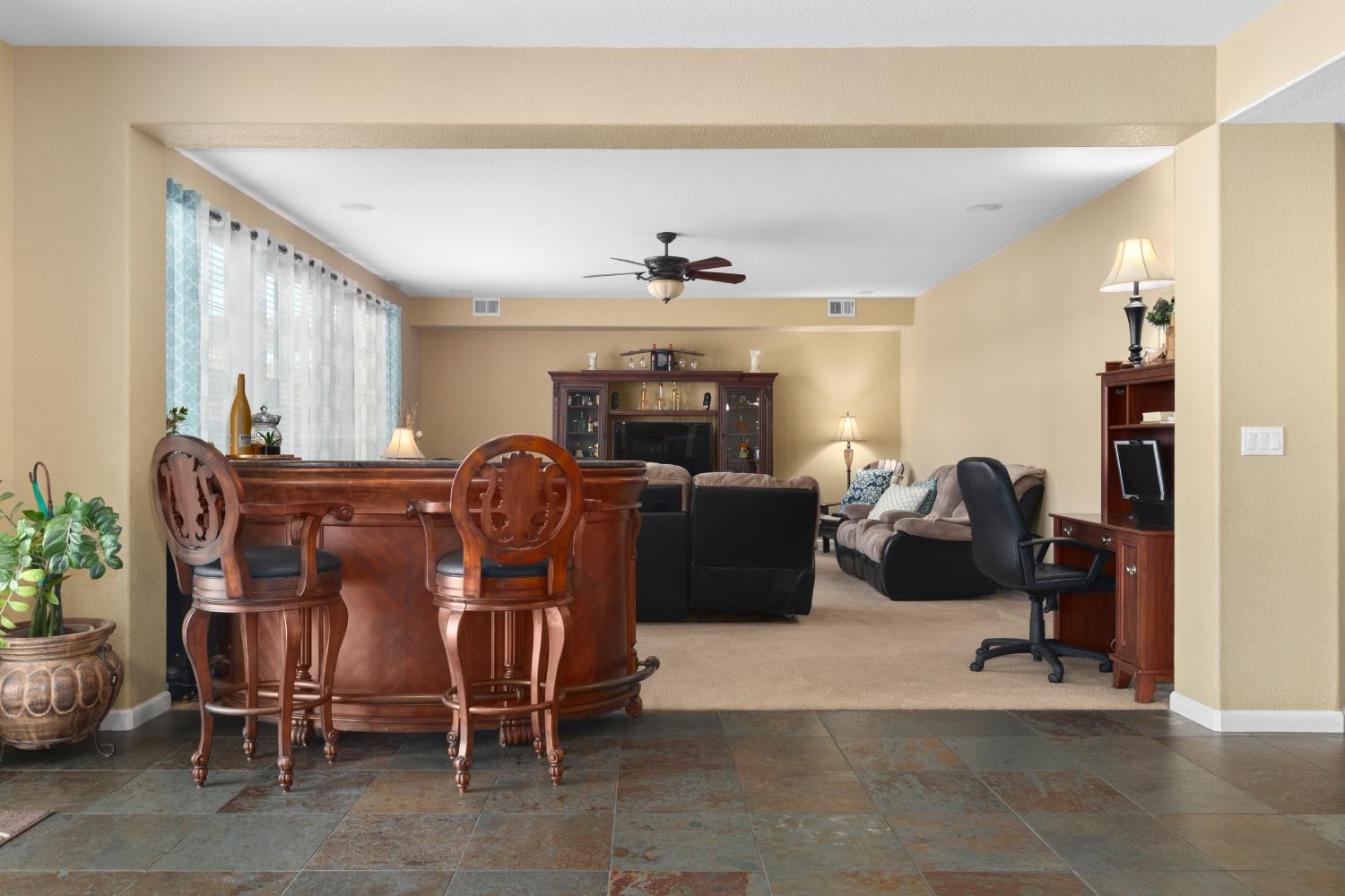 751 Banff Dr, Newman, CA 95360