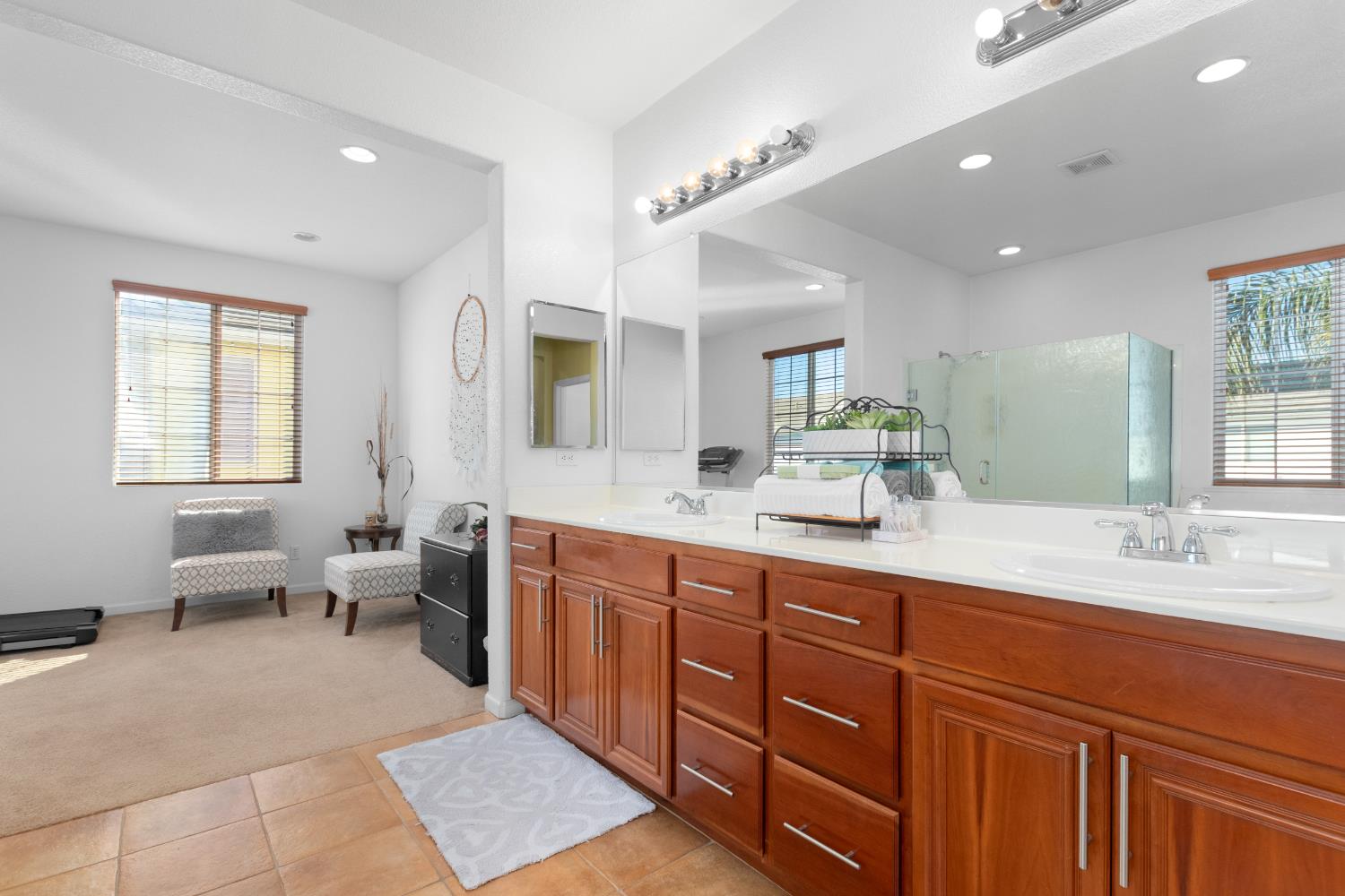 751 Banff Dr, Newman, CA 95360