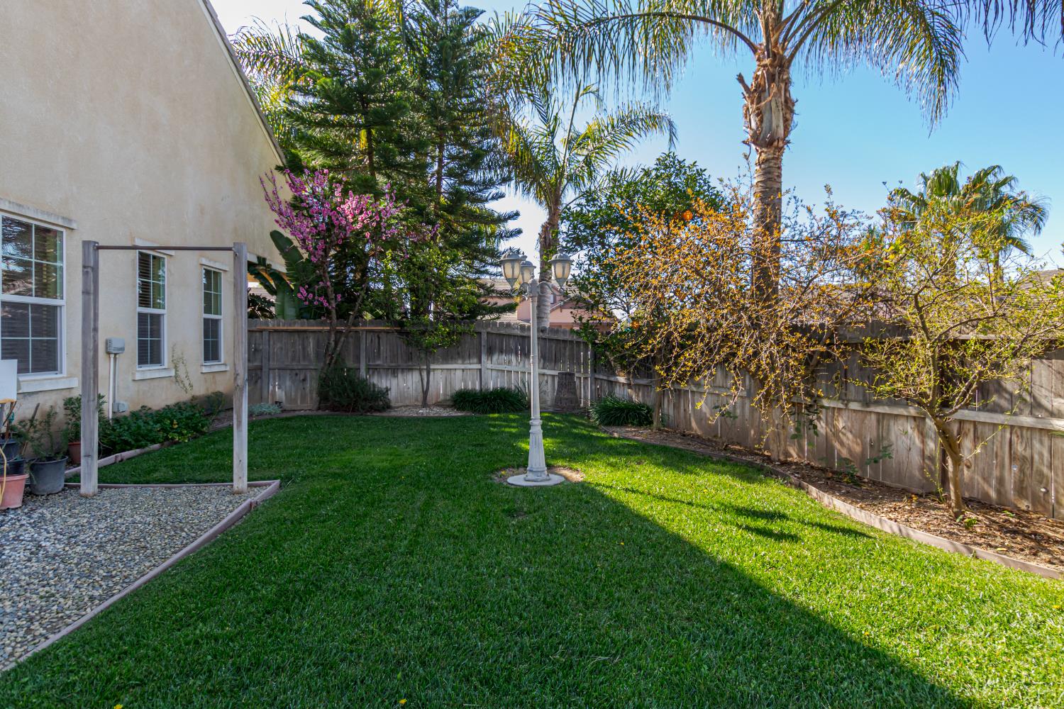 751 Banff Dr, Newman, CA 95360