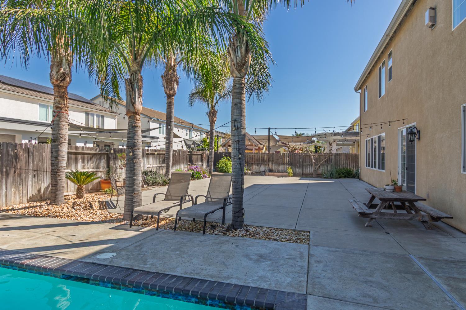 751 Banff Dr, Newman, CA 95360