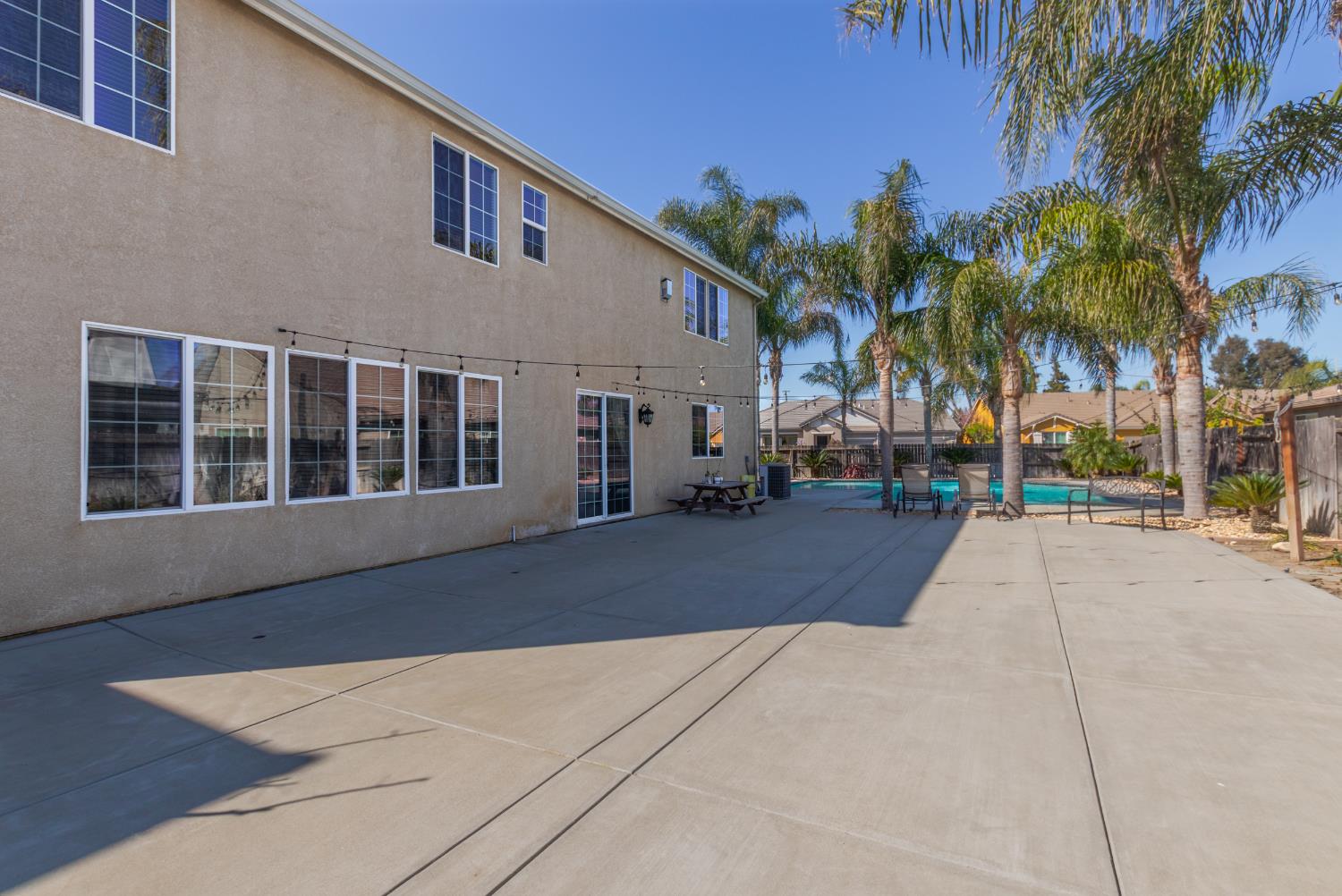 751 Banff Dr, Newman, CA 95360